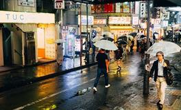 梦见下雨了没带伞暗示什么