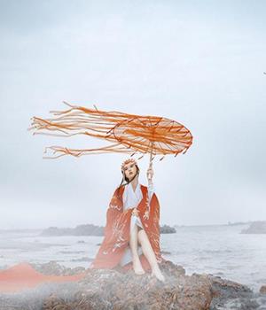 气质独特，越来越有钱的四个星座女