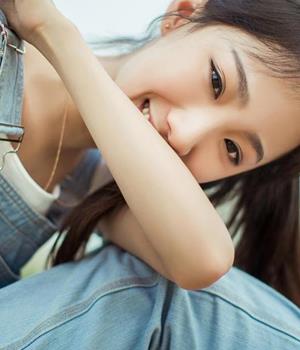 坚守本心，不向名利低头的星座男