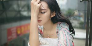 熟人面前话痨疯，生人面前秒变高冷脸的星座